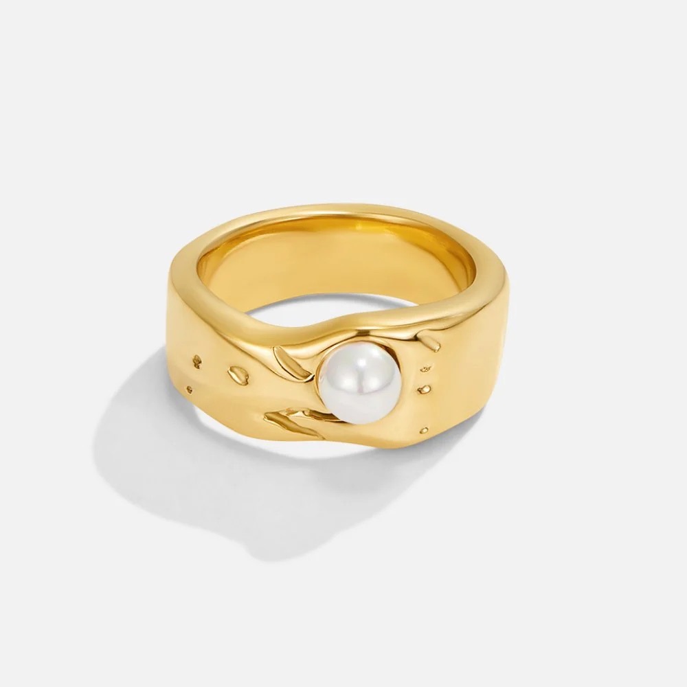 Malia Chunky Gold with Pearl ring